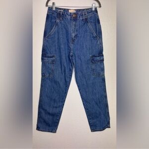 Universal Thread boyfriend jeans size 4